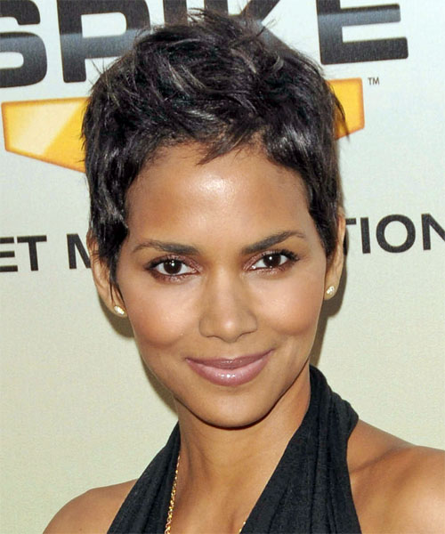 halle berry short haircut. Halle Berry#39;s super short