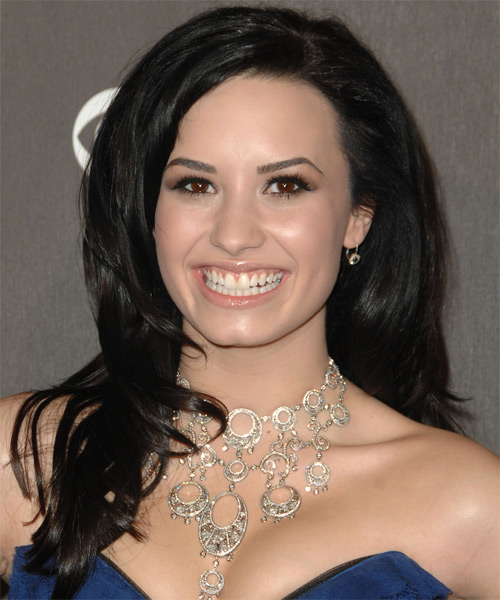 demi lovato hair straight. Demi Lovato Hairstyle