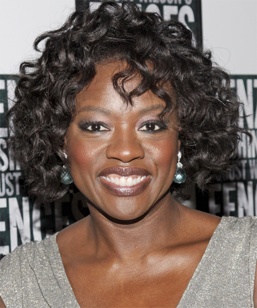 Viola Davis Medium Curly Casual Hairstyle Viola Davis Medium Curly Casual Hairstyle