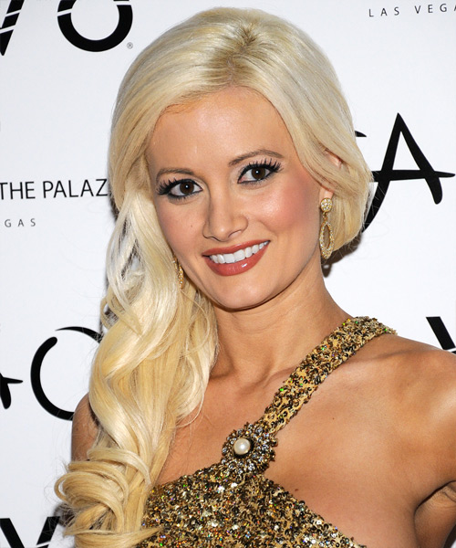 Holly Madison Hairstyle