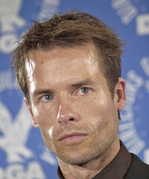 Guy Pearce Hairstyle