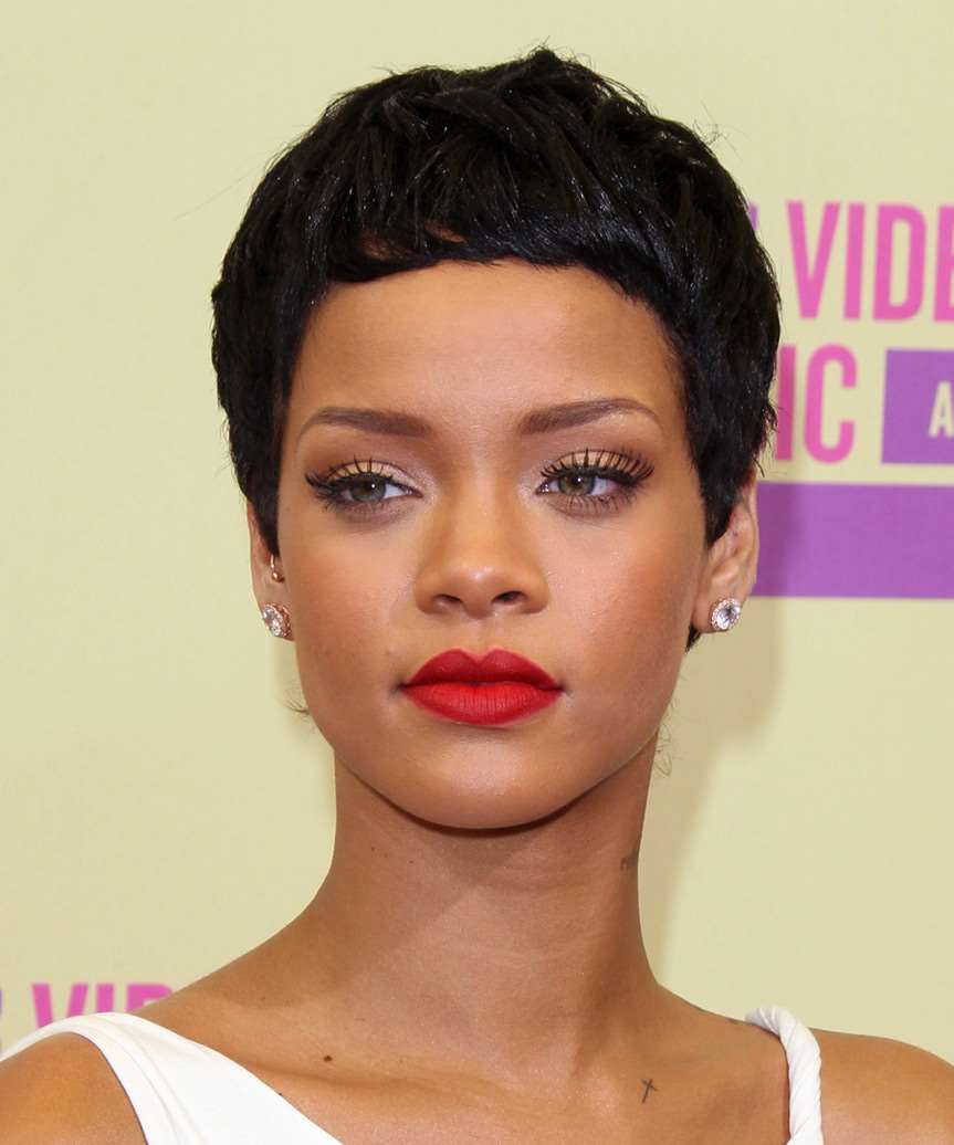 Rihanna -  Hairstyle