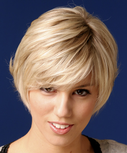 Short Straight Casual Hairstyle - Light Strawberry Blonde Hair Color