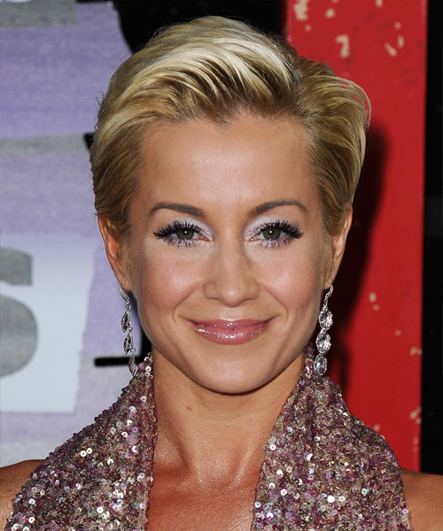 Kellie Pickler Short Straight Hairstyle - Medium Blonde