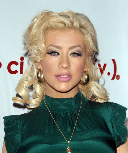 christina aguilera hairstyles 2011. Christina Aguilera Hairstyles