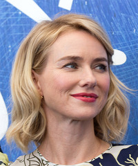 Naomi Watts - Medium Wavy - side view
Naomi Watts