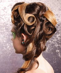 Alternative Long Wavy Hairstyle - click to view hairstyle information