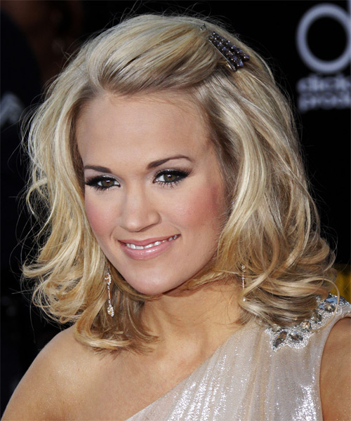 carrie underwood haircuts bangs. Carrie Underwood Hairstyle