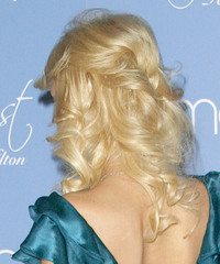 Paris Hilton Hairstyle - click to view hairstyle information