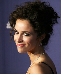 Abigail Spencer Hairstyle - click to view hairstyle information