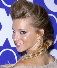 Heather Morris Hairstyle - click to view hairstyle information