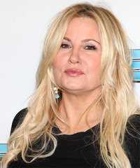 Jennifer Coolidge Hairstyle - click to view hairstyle information