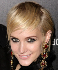 Ashlee Simpson Hairstyle - click to view hairstyle information