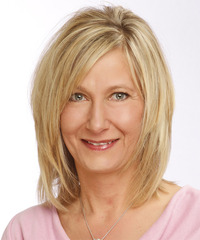 Casual Medium Straight Hairstyle - click to view hairstyle information