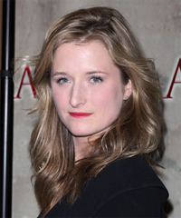 Grace Gummer  Hairstyle - click to view hairstyle information