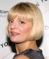 http://hairstyles.thehairstyler.com/hairstyle_views/left_view_images/3713/icon/Martha-PLimpton.jpg