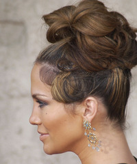 Jennifer Lopez Hairstyle - click to view hairstyle information