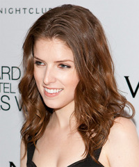 Anna Kendrick Hairstyle - click to view hairstyle information
