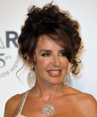Gabriella Dompe Hairstyle - click to view hairstyle information
