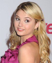 Stefanie Scott Hairstyle - click to view hairstyle information