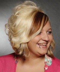 Alternative Medium Wavy Hairstyle - click to view hairstyle information