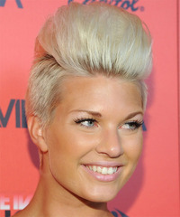 Lisa Tatiana Hairstyle - click to view hairstyle information