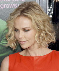 charlize-theron-hairstyles