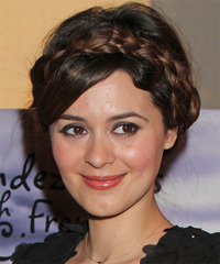 Emilie Simon Hairstyle - click to view hairstyle information