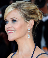 Reese Witherspoon Hairstyle - click to view hairstyle information