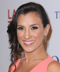 Annika Marks Hairstyle - click to view hairstyle information