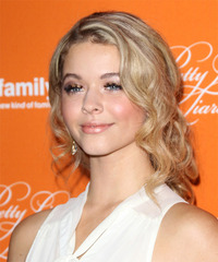 Sasha Peiterse Hairstyle - click to view hairstyle information
