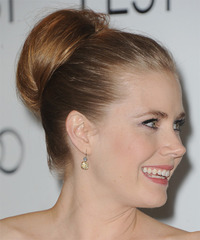 Amy Adams Hairstyle - click to view hairstyle information