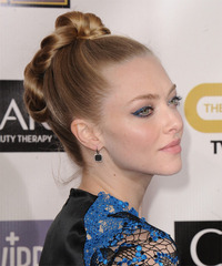 Amanda Seyfried Hairstyle - click to view hairstyle information
