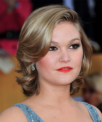 Julia Stiles Hairstyle - click to view hairstyle information