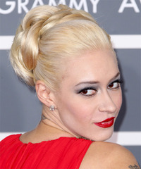 Kaya Jones Hairstyle - click to view hairstyle information