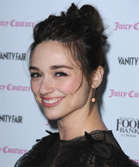 Crystal Reed Hairstyle - click to view hairstyle information