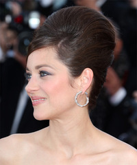 Marion Cotillard Hairstyle - click to view hairstyle information