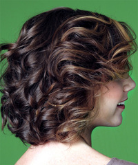 Casual Medium Wavy Hairstyle - click to view hairstyle information