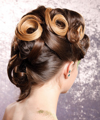 Alternative Long Wavy Hairstyle - click to view hairstyle information