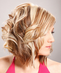 Alternative Medium Wavy Hairstyle - click to view hairstyle information