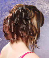 Alternative Medium Wavy Hairstyle - click to view hairstyle information