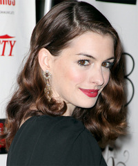 Anne Hathaway Hairstyle - click to view hairstyle information