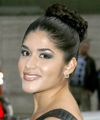 Stephanie Andujar Hairstyle - click to view hairstyle information