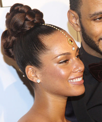 Alicia Keys Hairstyle - click to view hairstyle information