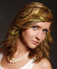 Casual Medium Wavy Hairstyle - click to view hairstyle information