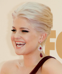 Kelly Osbourne Hairstyle - click to view hairstyle information