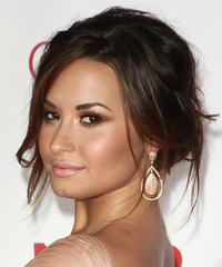 Demi Lovato Hairstyle - click to view hairstyle information