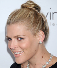 Busy Philipps Hairstyle - click to view hairstyle information