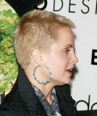 Mena Suvari Hairstyle - click to view hairstyle information