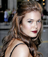 Mandy Moore Hairstyle - click to view hairstyle information